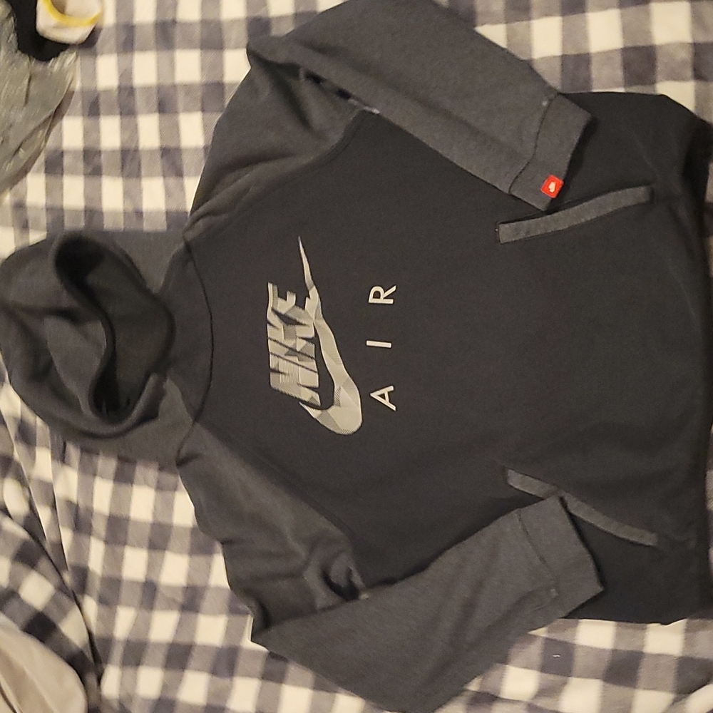 Nike youth hoodie Lg